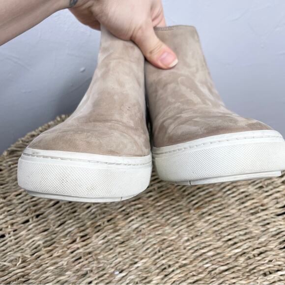 VINCE Suede Leather High Top Sneakers Womens Size 6.5 Scandi Beigecore Normcore - Picture 6 of 10